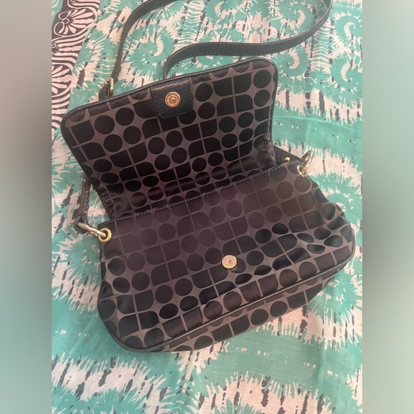 Kate Spade ♠️ New York cross body - shoulder purse w/red lining - Vintage - Picture 2 of 5